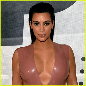 Kim Kardashian'ı beğenen var mı şu vücuda bak bence çok yapay ya :D Ne dersin ?