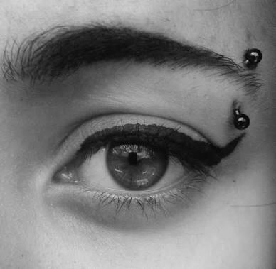 Sizce hangi piercing modeli daha hoş duruyor?