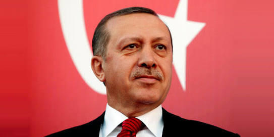Recep Tayyip Erdoğan sizce de çok yakışıklı değil mi :) <3 ?
