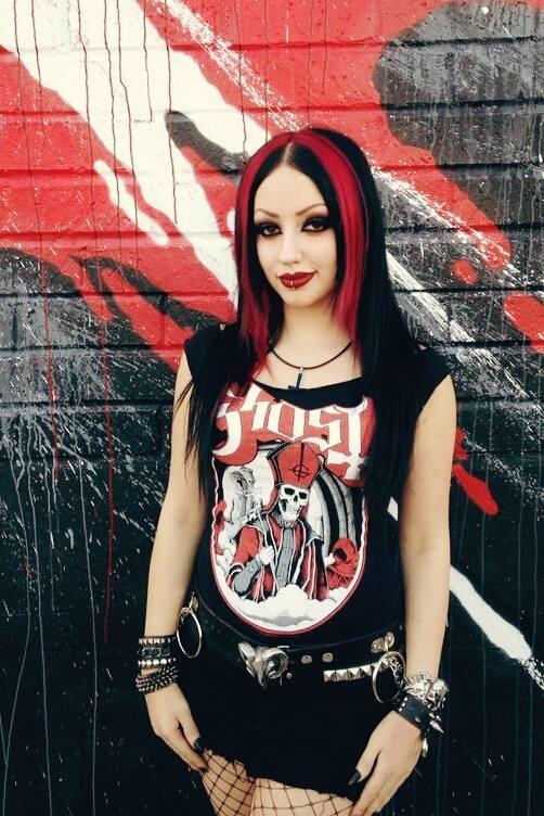 Dani Divine ile Bir Gece Birlikte olmak ya da evlenmek ister miydiniz?