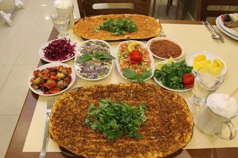 Lahmacun sevmeyen var mı ?