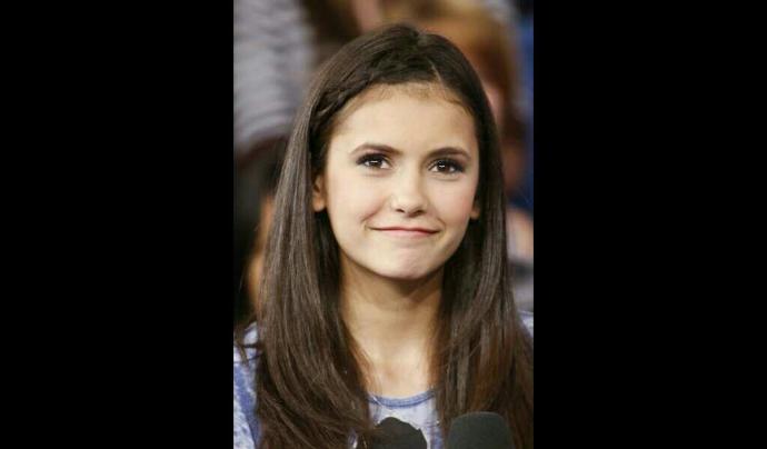 Nina Dobrev Mi güzel :(??
