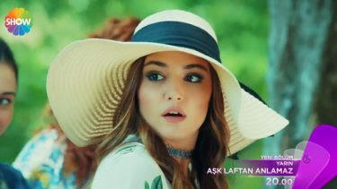 Hande Erçel Çok Taş Degil mi sizce? Acik ara turkiyenin en seksi kizi sizce?