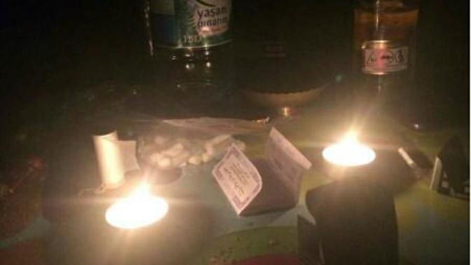 Sizce bu resimdeki beyaz şeyler nedir?
