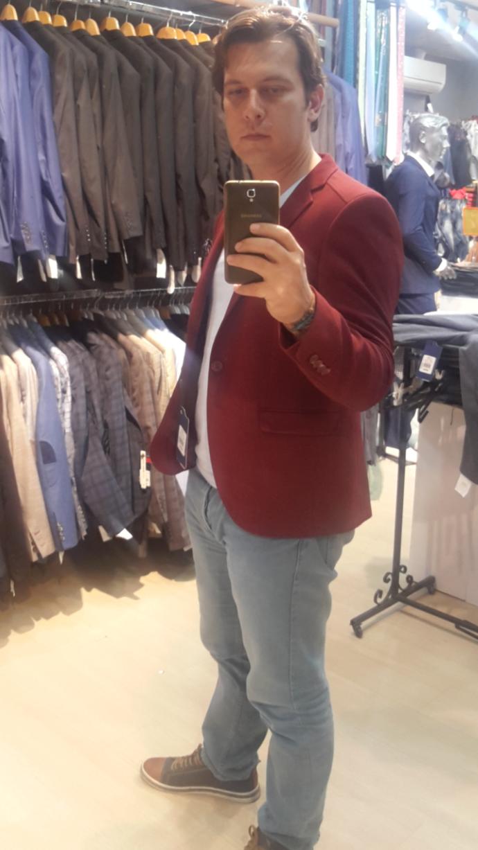 Siyahmı bordomu hangisi yakışmış yüzüme ?