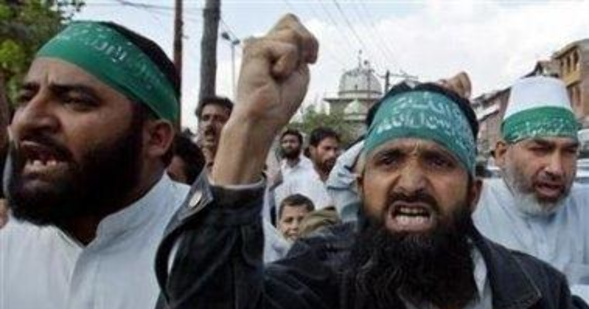 seytan hakli degil mi insana secde mi edilir kizlarsoruyor