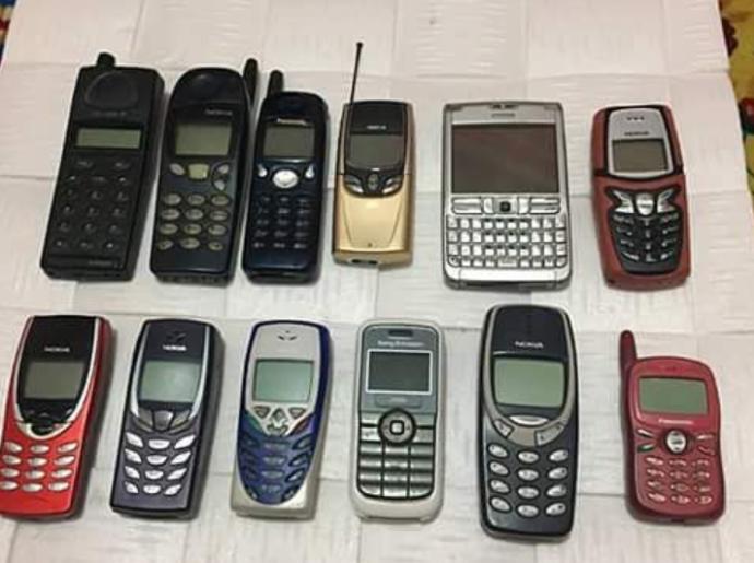 İlk telefonunuz hangisiydi? Bunlardan biri değilse hangi markaydı?