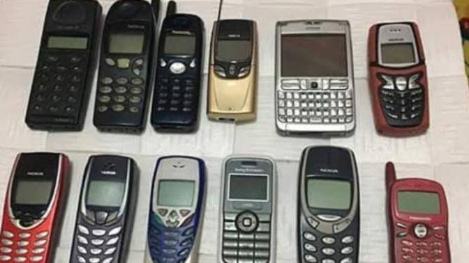 İlk telefonunuz hangisiydi? Bunlardan biri değilse hangi markaydı?