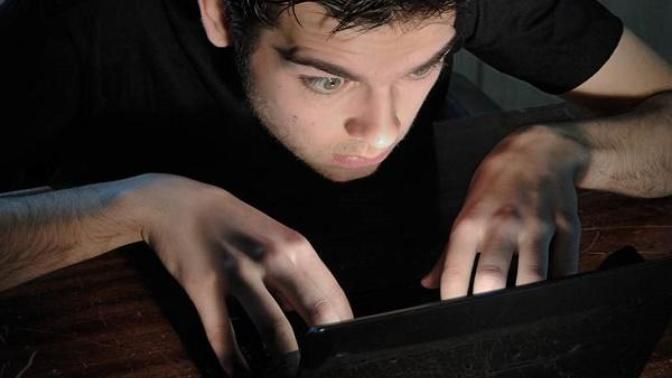 Stalk yapmanın suç olduğunu biliyor muydunuz?