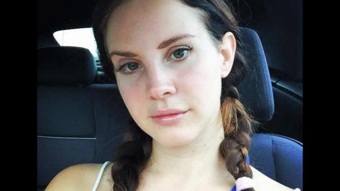 Lana Del Rey makyajsızda güzel değil mi?