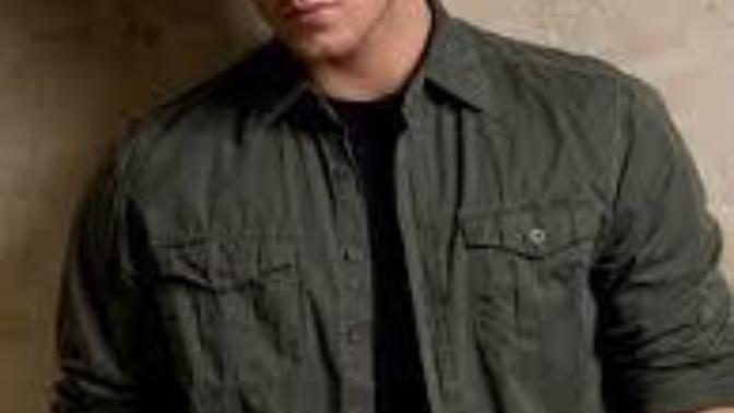 Jensen ackles çok yakışıklı değil mi?