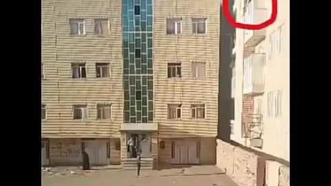 Bu video hakkında ne düşünüyorsunuz intihar mı etmiş birisi mi ittirmiş?
