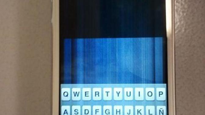 İphone 5s ekran sorunu anlayanlar bakabilir mi resimli?