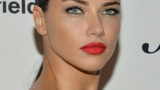 Adriana Lima mı Barbara Palvin mi?