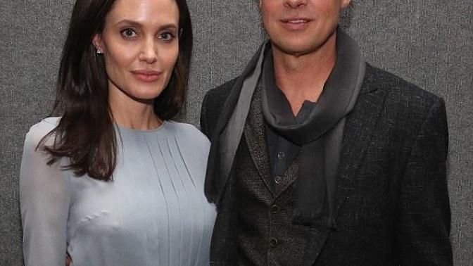 Angelina Jolie, Brad Pitt' i Johnny Depp İle Mi Aldattı?