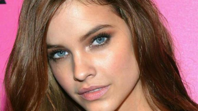 Shakira mı Barbara Palvin mi?