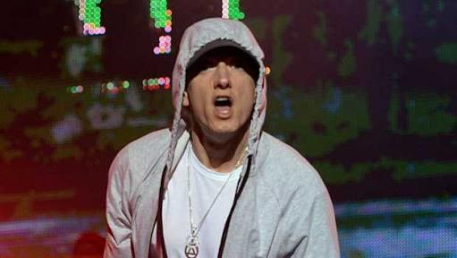 Eminem Hakkında Ne Düşünüyorsunuz😈😈😈😈??