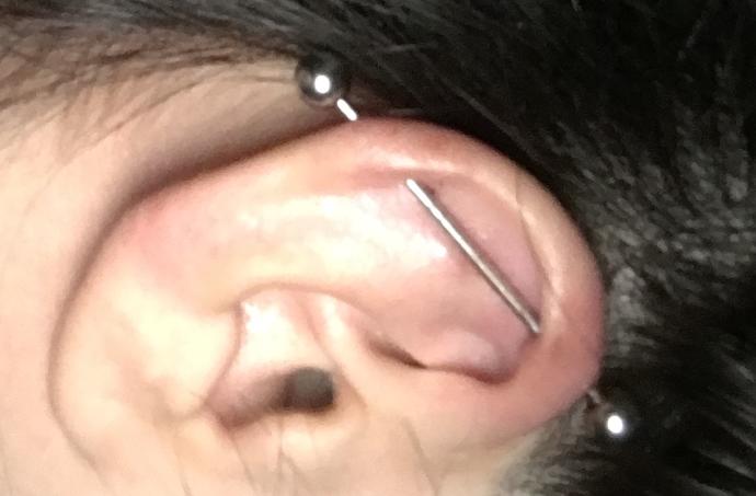 Piercing yaptirdim cok aciyor bir bakar misiniz?