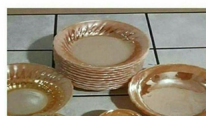 Sizin evde de böyle yemek takımı var mı?