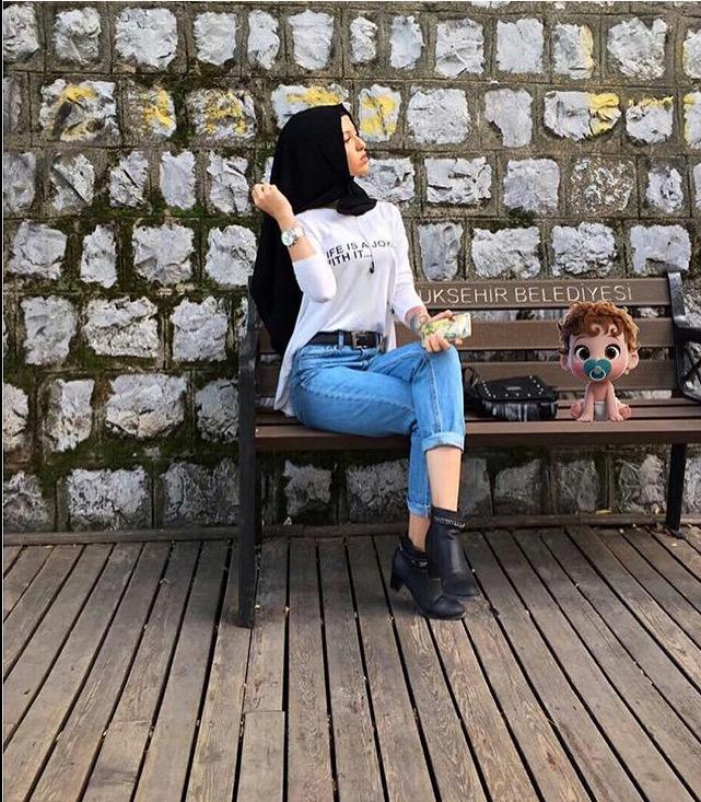 Tesettürlü, dövmeli, bol makyajlı internet fenomeni hakkında ne düşünüyorsunuz?