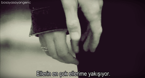 Elini tutmak istediğin biri var mı?