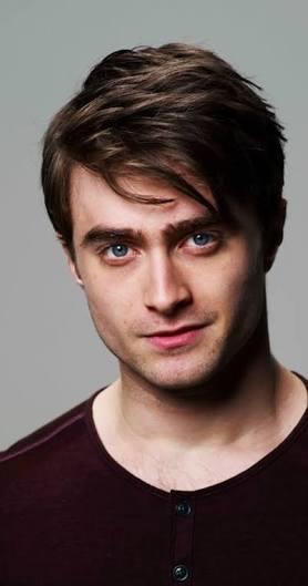 Daniel Radcliffe çok karizmatik ve çekici değil mi?