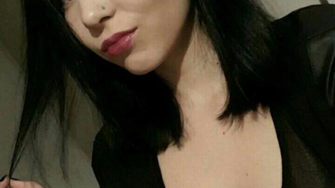 Sizce bu kiz kac yasinda?