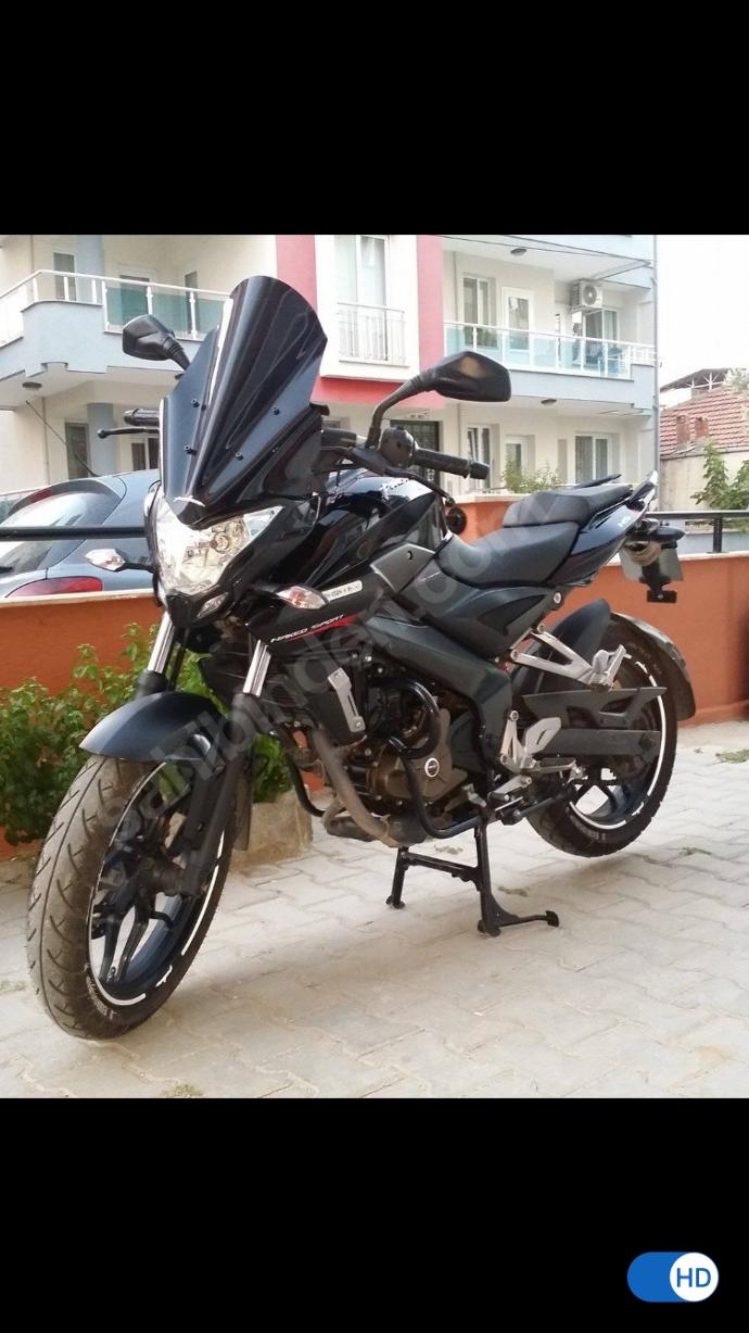 Cbr 250 r mı yoksa Bajaj pulsar 200 ns mi?