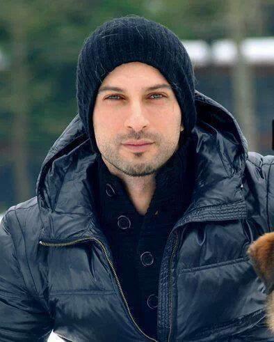 Sizce Tarkan yakışıklı mı?