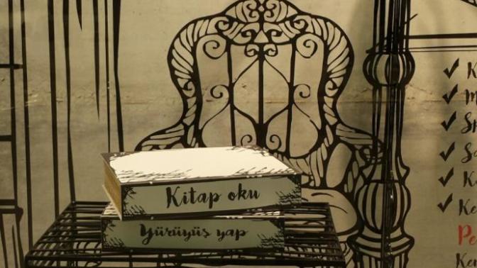 Emrivaki yapan insanları sever misiniz?