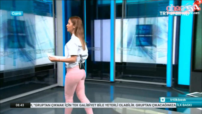 Sizce bu kadının kalçası yağlı mı squat mı?