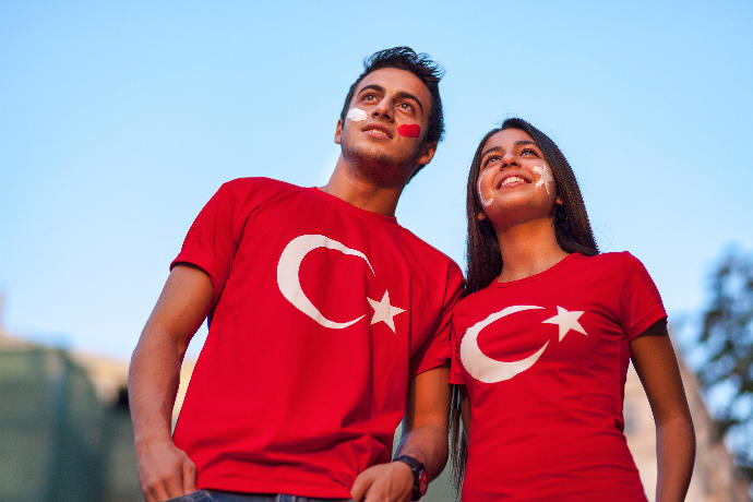 29 Ekim Cumhuriyet Bayramı kutlu olsun! Bence cumhuriyet dediğin cümlelerini bizimle paylaşır mısın?
