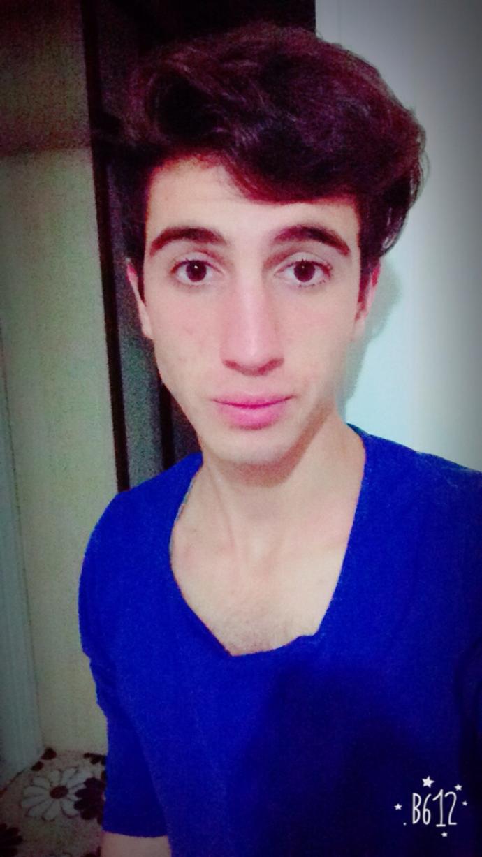 Arkadaşlar sakal bırakınca ( keçi sakalı) daha iyi diyor sizce öyle mi ?