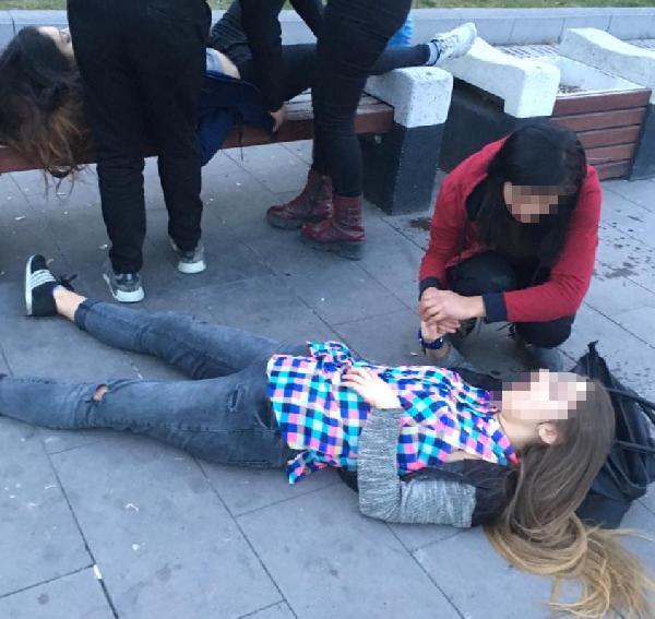 Bonzai İçen Kızlar-Erkekler Hakkında Ne Düşünüyorsunuz ?