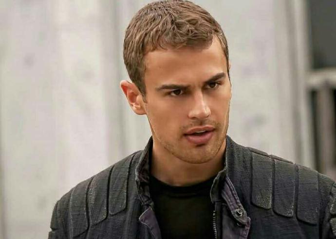 Underworld 5 filminde Bradley James ve Theo James birlikte rol alacaklarmış sizce nasıl olur??