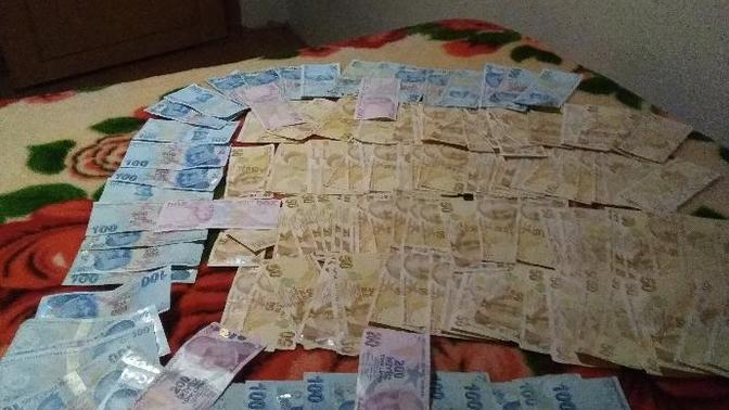 Burda kaç para var sizce?