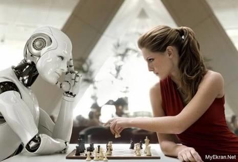 GELECEKTE ROBOTLAR VE İNSANLAR ARASINDA 