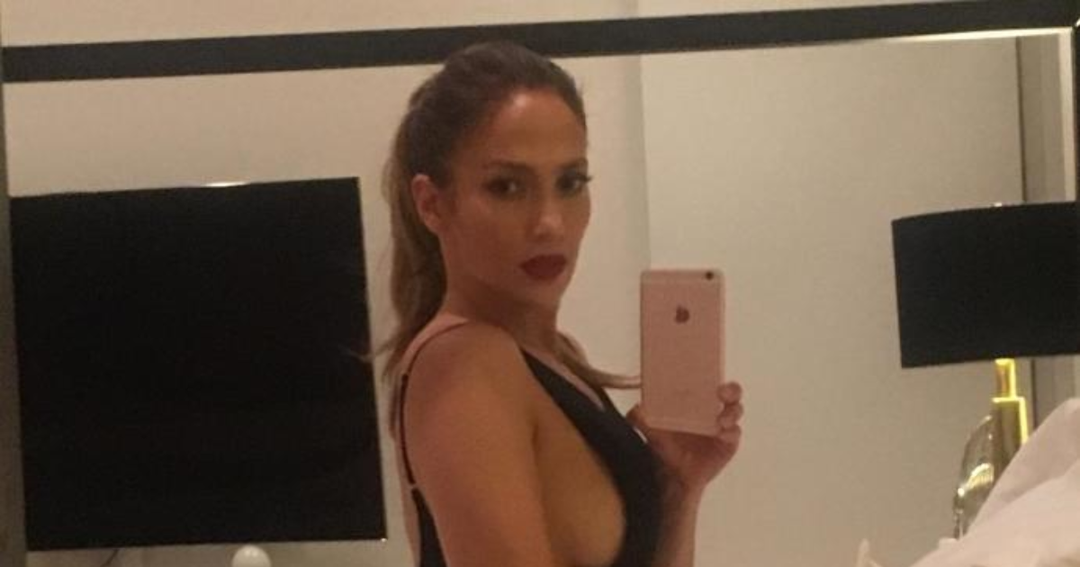 Jennifer Lopez�in son pozu yirmiliklere taş çıkartmıyor mu? KizlarSoruyor