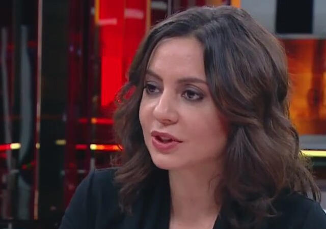 sizce bu kadın nasıl?