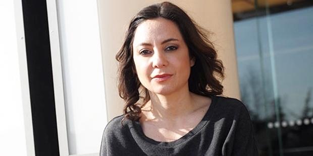 Sizce bu kadın nasıl?
