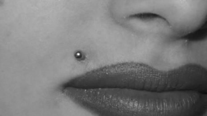 Arkadaslar piercing yaptirmak istiyorum tavsiyeleriniz neler yakisir mi sizce?