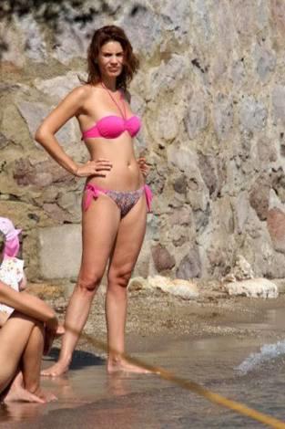 Sıla vs. Ayça Varlıer güreşse kim kazanır :) ?