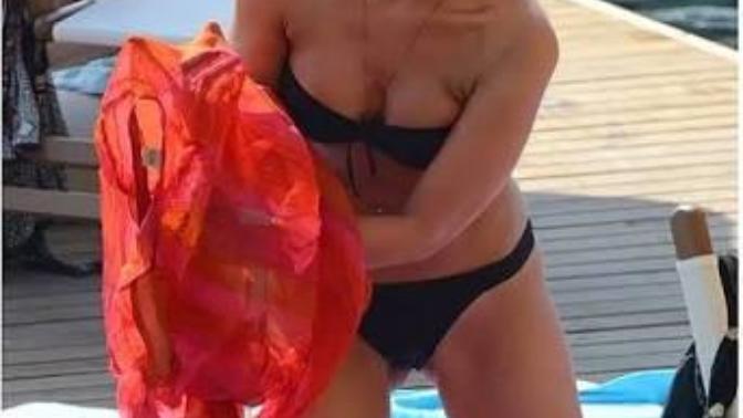 Sıla vs. Ayça Varlıer güreşse kim kazanır :) ?