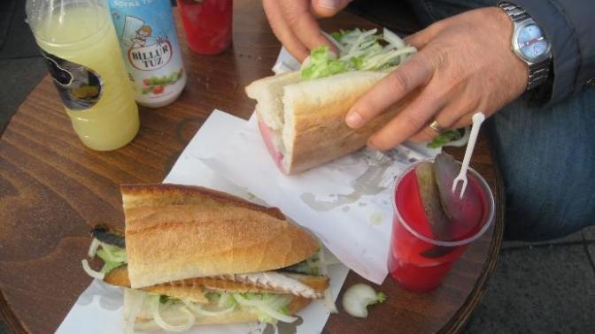 Balık ekmek ve turşu suyu ikilisini sever misiniz?