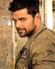 Ricky Martin Kürt kökenli İsveçli ressam sevgilisi Jwan (Civan) Yosef ile nişanlandı ne düşünüyorsunuz (resimli)?