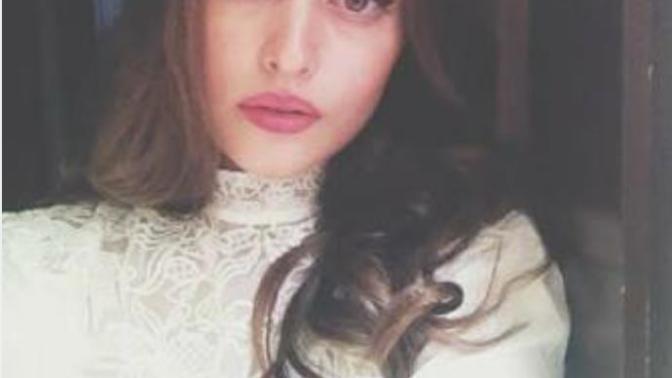 Sizce Esra Bilgiç güzel mi ( resimli ) ?