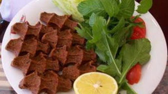 Çiğ köfte sunumu şöyle yeterli mi?