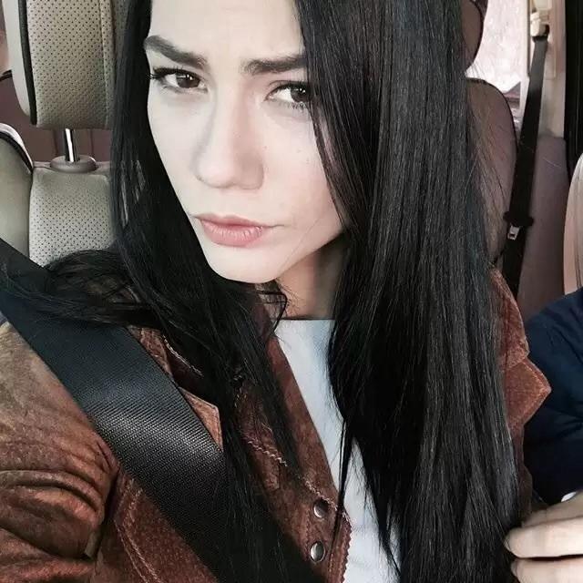 Demet Özdemir (resimli) güzel mi?