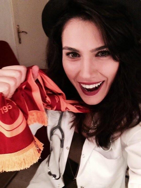 Hangi Galatasaraylı ünlü diğerlerine göre daha güzel ?