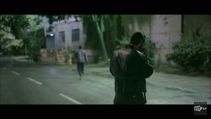Sadece Sen filmi Alin'in montu veya ceketi ??